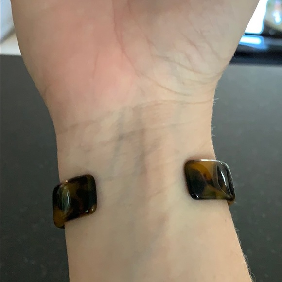 Tortoise shell cuff - Picture 2 of 3